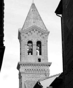 Imagen del campanario de la iglesia de San Agustín