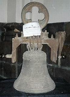 PIEZA. Campana de la torre sur del Santuario de Monserrate. - Autor L. V.