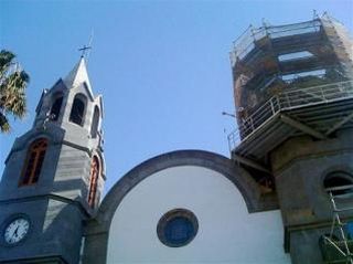 Actual estado de las obras de restauración de las torres de la Basílica Menor de San Juan (foto: Carmelo Martín)