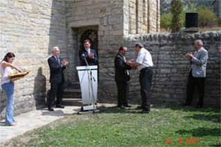 Inauguración de la campana de la Iglesia de San Pedro de Lárrede