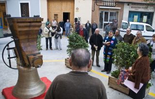 Acte de benedicció a la plaça del poble