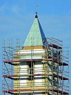 El campanario del templo luce su nueva cara tras diez meses de obras - Autor: GARCÍA, Fran
