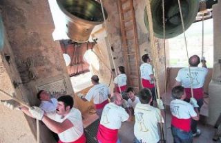 Los campaneros, una tradición centenaria en Albaida. - Autor: Las Provincias