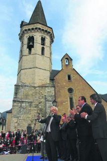 Inauguren la restauració del campanar de l’església de Vielha  - Autor: COMARQUESDEPONENT.COM