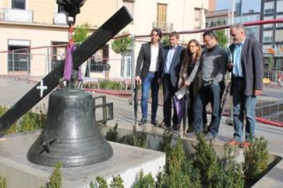La Campana d’Antoni Tàpies s’instal·la al Racó del campanar - Autor: SABADELL.CAT
