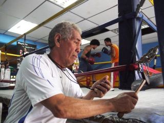 Silvio Díaz le da sonido al boxeo criollo - Autor: Ciudad CCS