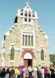 Vista de la fachada principal de la iglesia de San Juan de La Arena. Foto Ignacio PULIDO