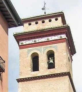 A la derecha, la 'Bertomeua', la campana mayor de San Bartolomé que será restaurada.