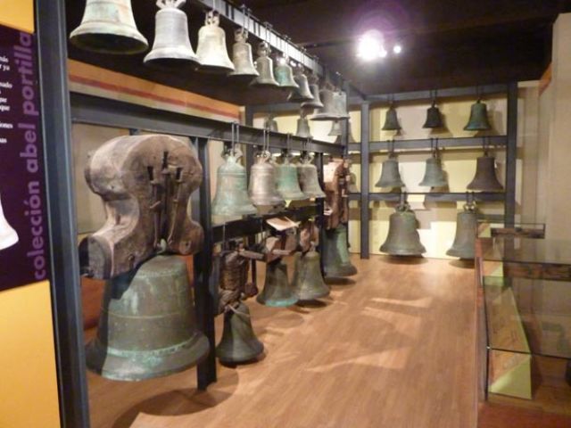 El museo de las campanas - Autor: AGUIRRE SORONDO, Antxon