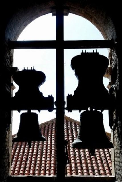 Pareja. 'San Francisco de Sales' y 'San Juan Bautista', dos de las campanas de la Catedral. - Autor: PODIO, Manuel
