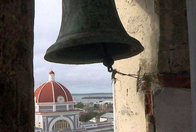 Estudio sobre las campanas de la catedral de Cienfuegos: primer acercamiento en el país a la campanología - Autor: MUÑOZ FLEITES, Marleidy