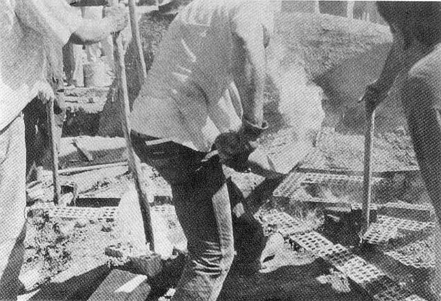 El horno en acción - Foto CABRELLES MARTÍNEZ, José Luis (1990)