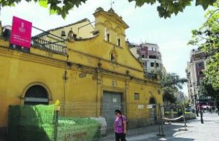 La fachada de la ermita de Santa Lucía deteriorada - Autor: LP