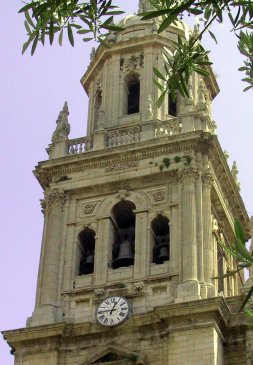 Campanario de la catedral. Foto IDEAL