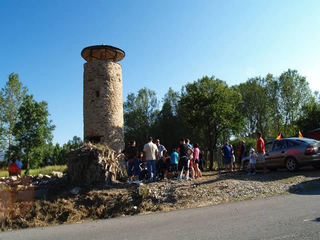 Torre de subida al antiguo campanario de la iglesia - Autor: www.bierzo151.com