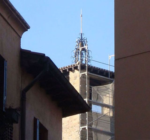 Parallamps - Autor: GRUP DEFENSA DEL PATRIMONI (VIC-OSONA)