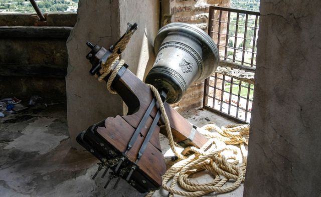 La campana caída - Autor: PLASENCIA, José - Infopalancia.com